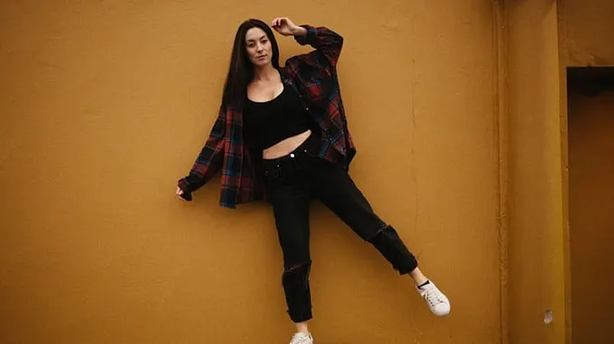Jess Leen Featured Photo